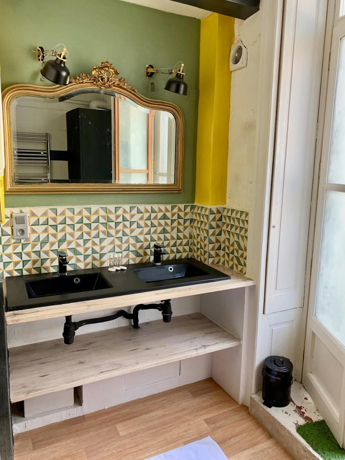 The Duplex- Air-conditioned 3 Bedrooms In The Center Of Montpellier! Appartement *